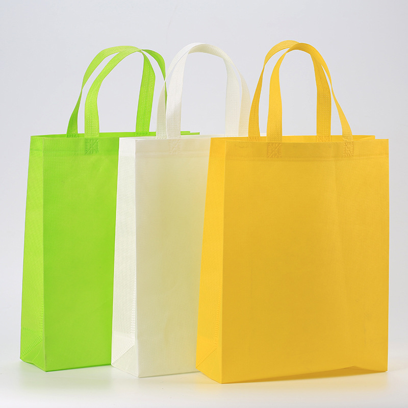 Comparison: Paper Bags vs. Non-woven Bags